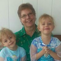 Barbara Miles Photo 15