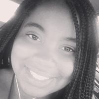 Erika Johnson Photo 32