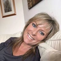 Lynda Walsh Photo 36