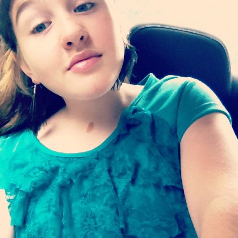 Emily Hutcheson Photo 22