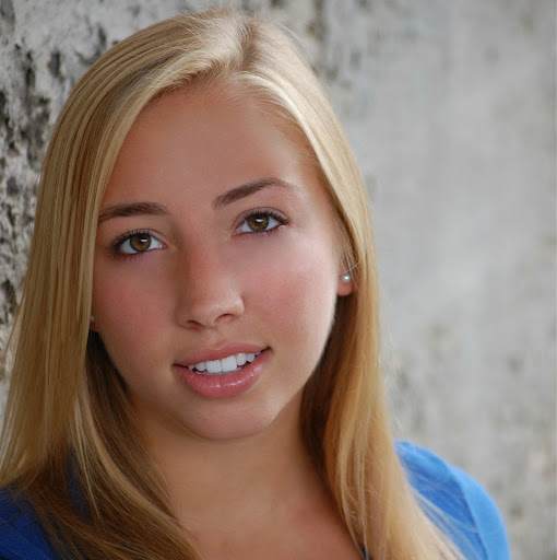 Elizabeth Colwell Photo 9