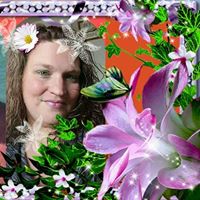 April Lear Photo 17