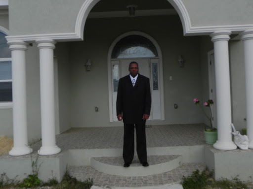 Howard Green Photo 45