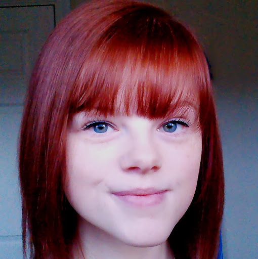 Laura Owen Photo 28