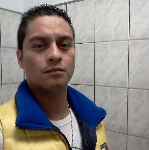 Walter Arias Photo 34