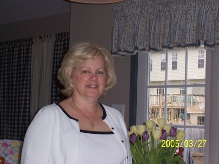 Eleanor Moore Photo 7
