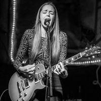 Heather Gillis Photo 17