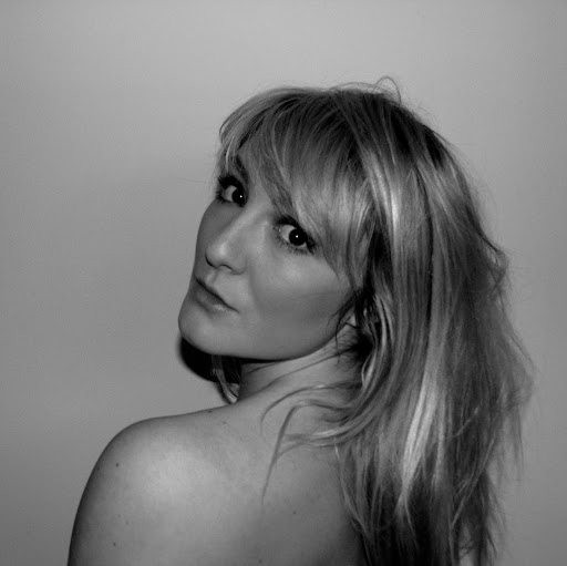 Nicole Bartlett Photo 21