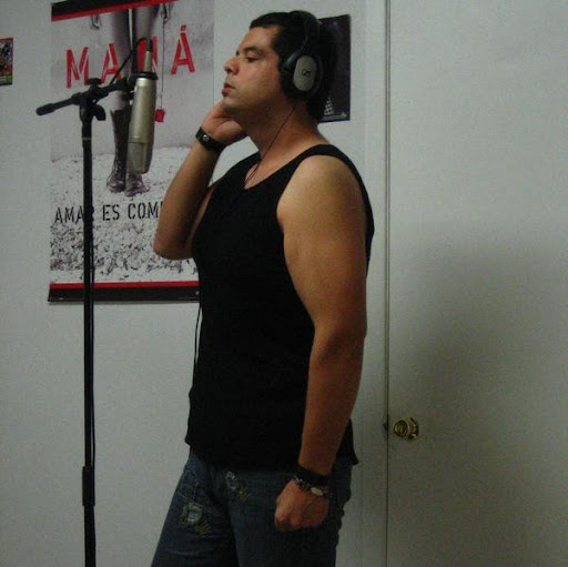 Javier Cavazos Photo 9