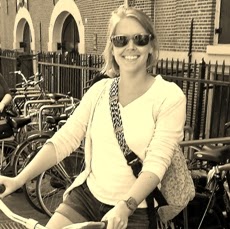 Alexandra Toth Photo 9