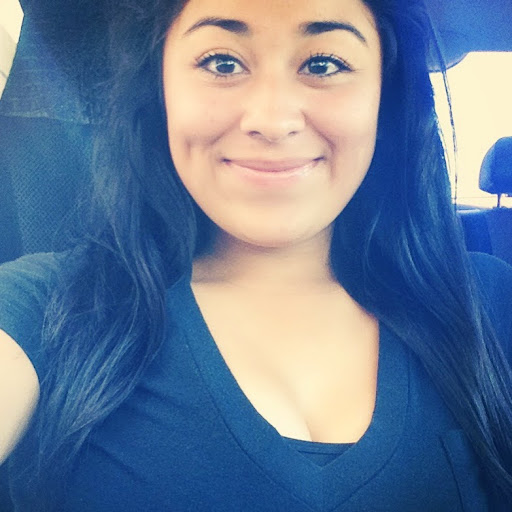 Elisa Guillen Photo 8