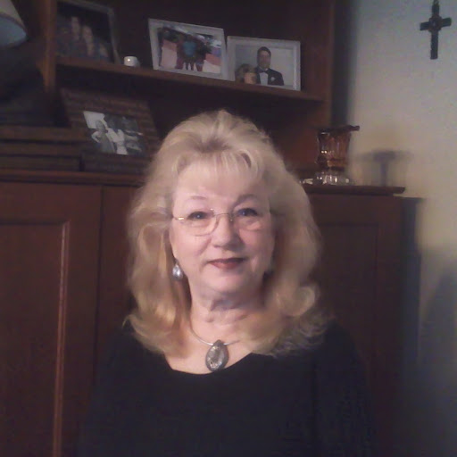 Sandra Garland Photo 32