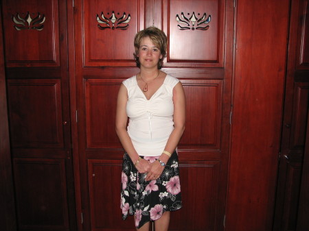 Rena Rowe Photo 4