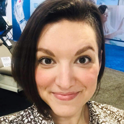Michelle Hoffman Photo 29