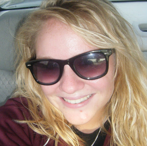 Angela Burnett Photo 17