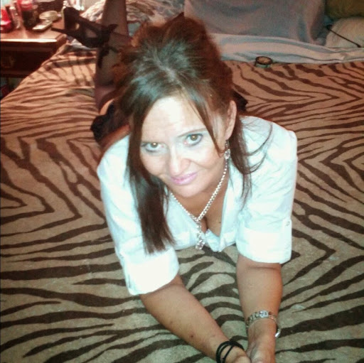 Angie Fields Photo 8