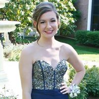 Elizabeth Wylie Photo 23