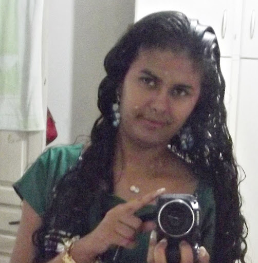 Erica Pinto Photo 17