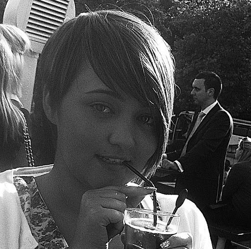 Heather Francis Photo 9