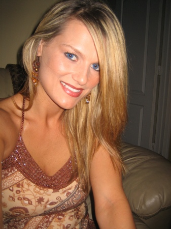 Angie Davis Photo 6