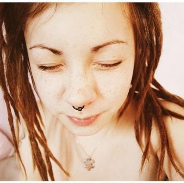 Naomi Collins Photo 13