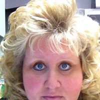 Jennifer Houle Photo 22