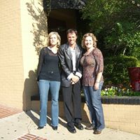 Elizabeth Williamson Photo 30