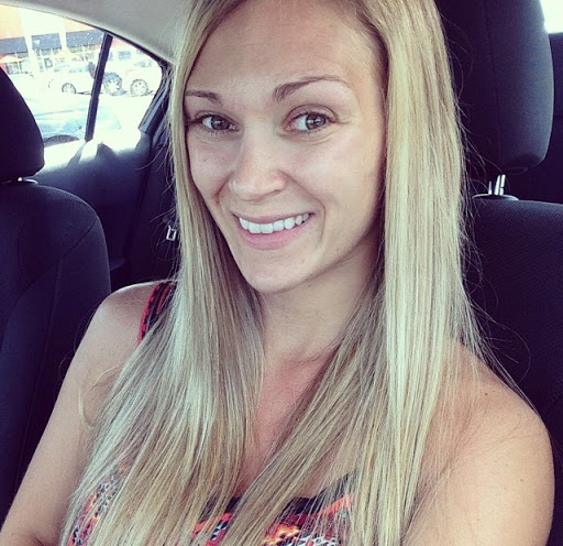 Nikki Hall Photo 26