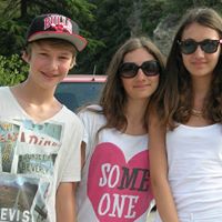 Caroline Best Photo 28