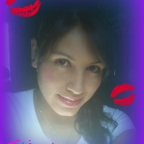 Elizabeth Quintero Photo 31
