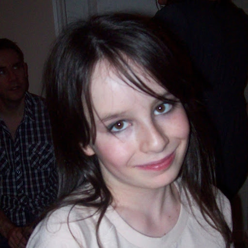 Anna Thomson Photo 5