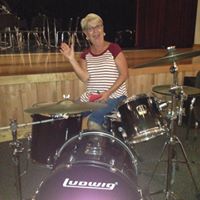 Leslie Hinton Photo 24