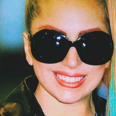 Lana Becker Photo 28