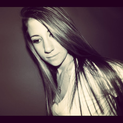 Jessica Laird Photo 38