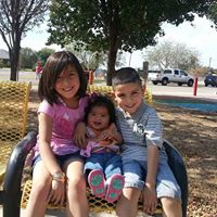 Karina Valenzuela Photo 9