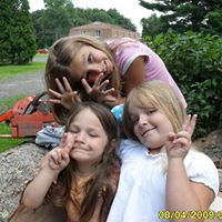 Stephanie Yeager Photo 43