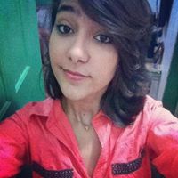 Julie Gomes Photo 6