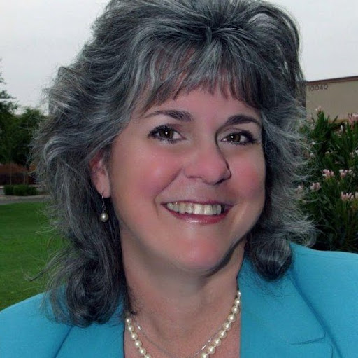 Melanie Peterson Photo 27