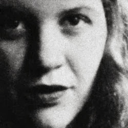 Catherine Calvert Photo 4