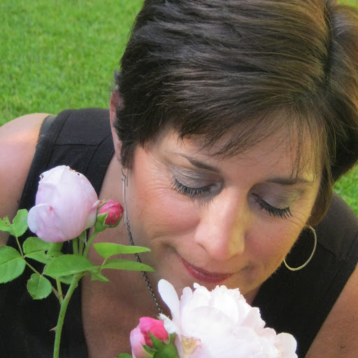Julie O'Keefe Photo 19