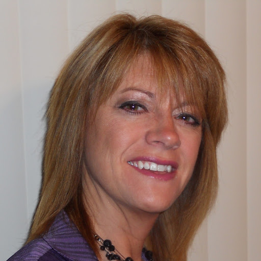 Linda Olinger Photo 7