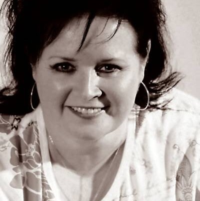 Debra Blades Photo 13