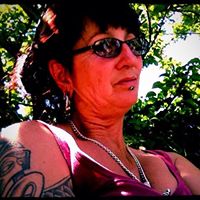 Julia Eldridge Photo 8