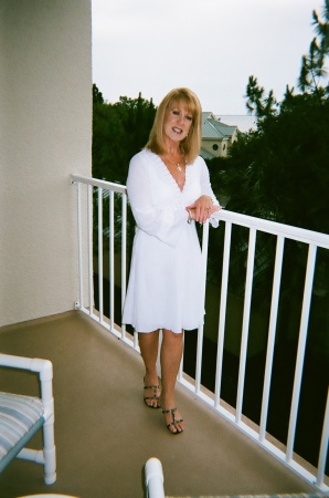 Joan King Photo 35