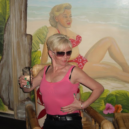 Sandra Barton Photo 31