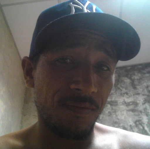 Omar Escalona Photo 14