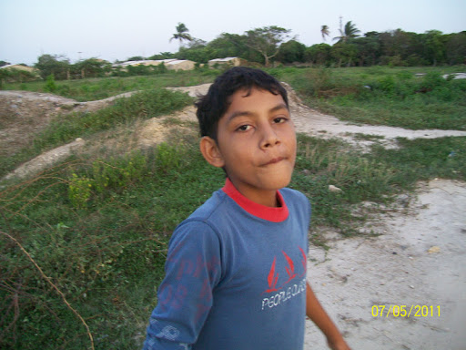 Roger Gutierrez Photo 15