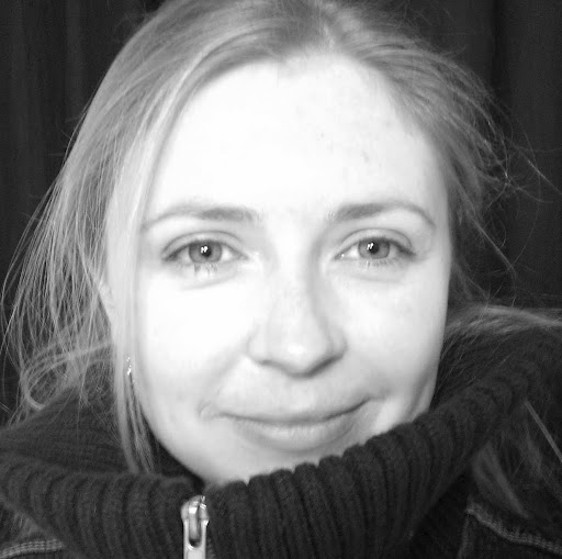 Karen Bell Photo 25