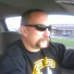 John Larsen Photo 40