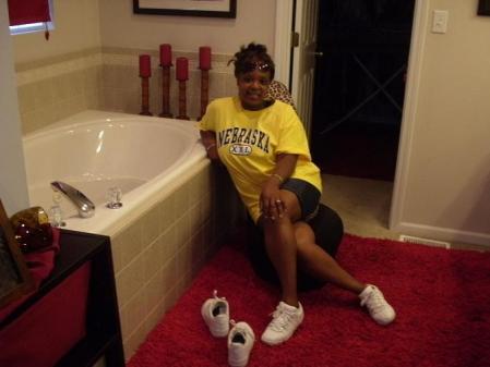 Mona Thomas Photo 13